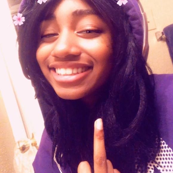 Meet your Posher, Uri - Picture 1 of 1